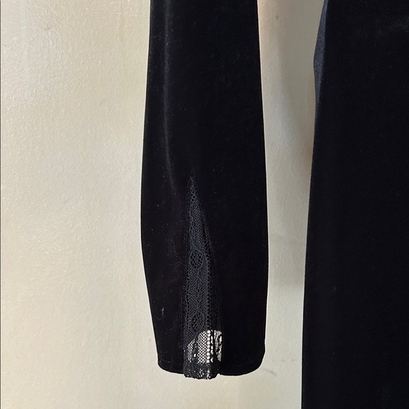 IM Vely Long Sleeve Velvet Black Dress with Flare Hem size M - Picture 8 of 13